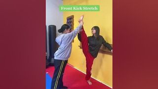 Partner Stretching ???????? ##taekwondo #poomsae #workout #martialarts #stretching #kicks #irexetkd