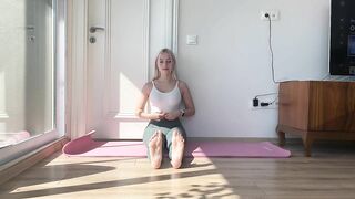 Gentle Yoga Flow | Hip Stretch