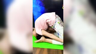 #viral #yoga #youtube #fitness #backpain #yogaforbackpain #youtubeshorts #dance #lowback #asana #yt