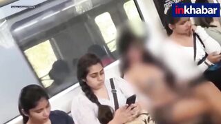 Delhi Metro Bikini Girl Video: सूट सलवार से बिकिनी में वायरल हुई लड़की | Rhythm का Transformation