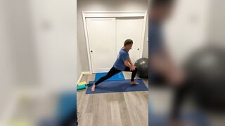 71 yr old runner does a 20 minute yoga flow before going for a run