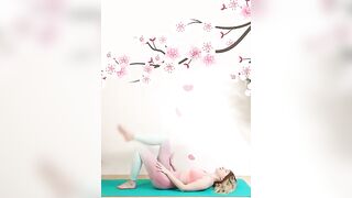 Feel Refreshed with This Yoga Cherry Blossom Flow! ???? #yoga #yogaflow #spring #cherryblossom