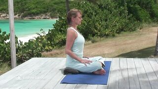 Gentle Yoga - Calming Your Mind, 2 Minute Sit #yoga #meditation