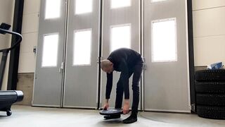 Learning to touch my toes for the first time - Becoming Flexible