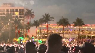 BOOTS and BIKINIS - Tortuga Day 1 rages on #tortugamusicfestival #fortlauderdalebeach