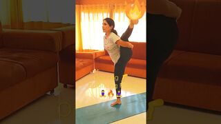 One Leg ???? Balancing Pose (Bird of Paradise Yoga) ????‍♀️????????‍♀️ #shorts #shortsvideos