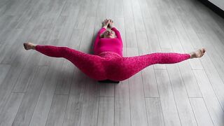 Stretching and Gymnastics — Splits Morning Flow