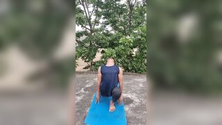 SUN SALUTATION YOG। सूर्य नमस्कार कैसे करें? #yoga #shorts