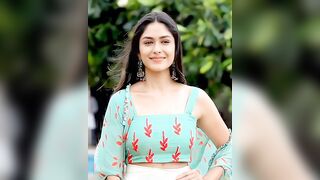 Mrunal thakur bikini ???? images