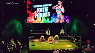 "Queen of Twerk" Katie Forbes at UWW 3 *fan footage* 12/9/2022