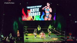 "Queen of Twerk" Katie Forbes at UWW 3 *fan footage* 12/9/2022