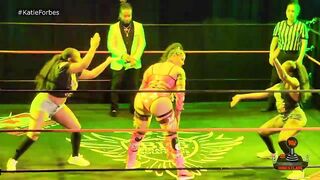 "Queen of Twerk" Katie Forbes at UWW 3 *fan footage* 12/9/2022