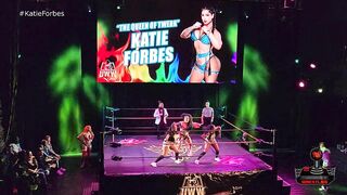 "Queen of Twerk" Katie Forbes at UWW 3 *fan footage* 12/9/2022