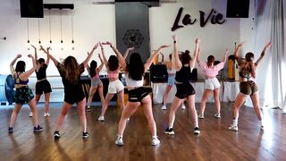 Watch Me Twerk with These Amazing Beginner Dancers