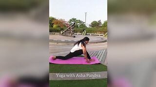 Yoga poses #yogawithashapandya #yoga #yogapractice #yogawithasha #yogaasan #fitness #yogaasanas