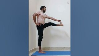 Master Hasta Padangusthasana with these easy steps | Short Yoga Tutorial #shorts #yoga