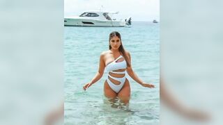 Maria Perez Xo | Instagram Bikinis Model | Curvy Plus Size Model | Fashion | Biography