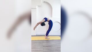 Các nàng đã chinh phục được tư thế này chưa? | Yoga cùng Livan