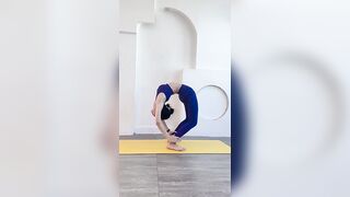 Các nàng đã chinh phục được tư thế này chưa? | Yoga cùng Livan