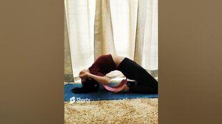 Back-bending using Yoga Wheel ????????‍♀️