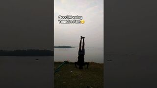 Street Workout Struggle???????? #calisthenics #ashortsaday #yoga #shortsvideo #flexibility #shortsviral