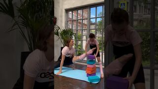 ???? #sports #gymnast #split #stretching #trendingshorts #tiktokvideo #viral #flexibility #challenge