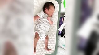 From sleeping to stretching to crying ????15 days newborn