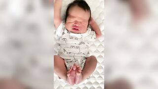 From sleeping to stretching to crying ????15 days newborn