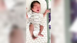 From sleeping to stretching to crying ????15 days newborn