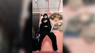 How to twerk cover dance , choreography by capri lady bounce