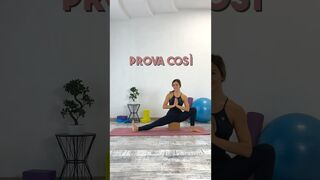 Come usare i PROPS???? #yogagirl #yoga #yogapose #asana #tutorial #yogaprops #yogapractice #workout