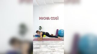 Come usare i PROPS???? #yogagirl #yoga #yogapose #asana #tutorial #yogaprops #yogapractice #workout