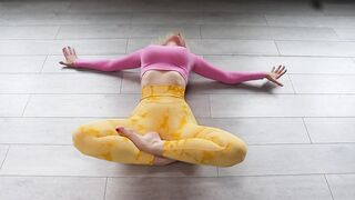 Yoga and Stretching — Flexibility Flow