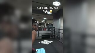 KSI TWERKS MID FIGHT ON SPEED #ksi #ishowspeed #fight #funny #twerk