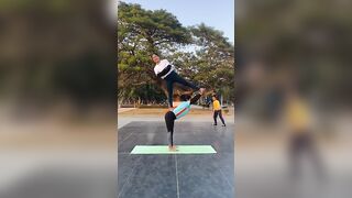 #viral #yoga #yogafitness #motivation #sakshirawatyoga #acroyoga #yogapair #duetyoga #artisticpair