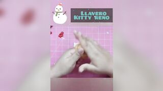 Llavero Reno Kitty Navidad Pasta Flexible o Porcelana Fría