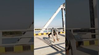 #yoga pahli bar flipping Over Bridge ka upar 2Rb1fB viral