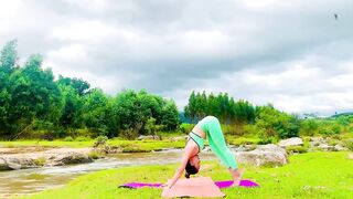 Flexible Yoga stretching, Best Middle Split Stretches