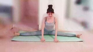 How to do the middle splits! - Stretching Routine. ????