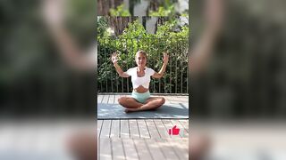 ????‍♀️ Relaxing Yoga for Flexibility and Mindfulness | Stretching Routine