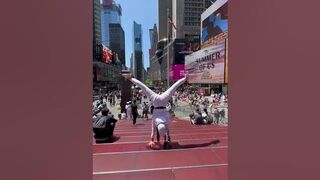 Time square #mysport #life #training #workout #stretching #pilates #handstandpractice #протяжка