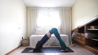 Winter Solstice Yoga: 2-Minute Full Body Flow for Relaxation & Realignment with Coco Yoga