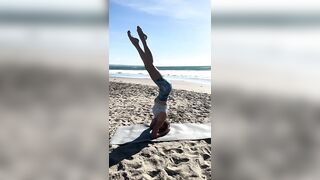 Yoga Headstand for Perfect Balance | Chebyjane #shorts #stretching #flexibility