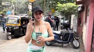 Gorgeous Malaika Arora Spotted At Yoga Class In Bandra | Filmyfocus.com