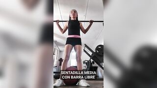 Sentadilla media con barra libre #sentadilla #gluteos #piernasfuertes #gluteosgrandes #yoga #gym #49