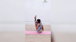 Yoga Asana Sequence | Yoga on the beach #yogaurmi #yogateacher #yogapose #asana #yogaasana #fitness