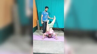 #Head balancing posture ????#Yoga and gymnastics practice ????#viral #subscribe ???? Share ????????.????.