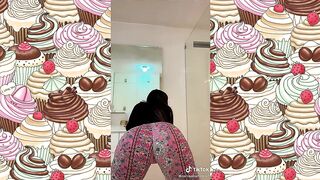 New big bank tiktok challenge ???? ???? #tiktok #twerk #bank #bigbank