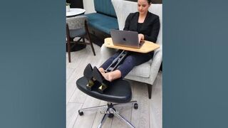 Flexible mobile laptop desk