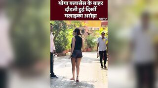 Malaika Arora Yoga Classes के आगे दौड़ती हुईं आई नजर | Shorts | Bollywood | Trending | Entertainment